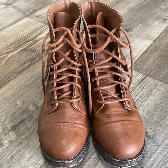 Bamboo Brown Lace Up Combat Boots 6 - Picture 4 of 9
